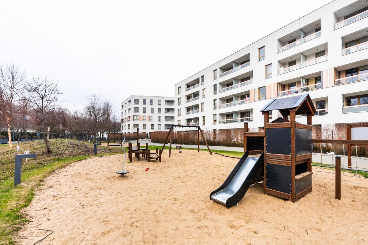 Wola Luxury Wooden Apartment Varsó Kültér fotó